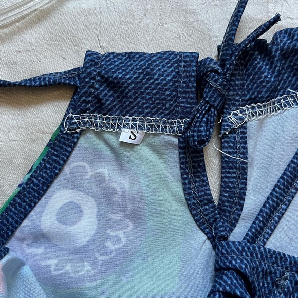 Women’s Blue Flower Print Halter - Picture 4 of 4